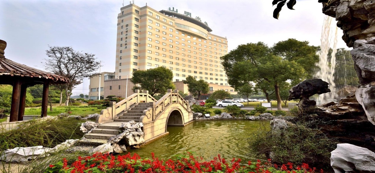 Picturesque Hotel